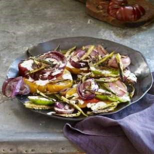 Tomato salad with charred red onions & okra fries