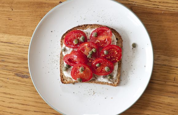Tomato sandwich with anchovy aioli