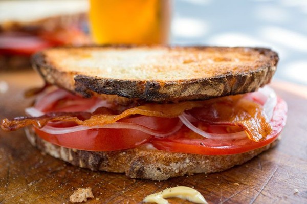 Tomato sandwiches