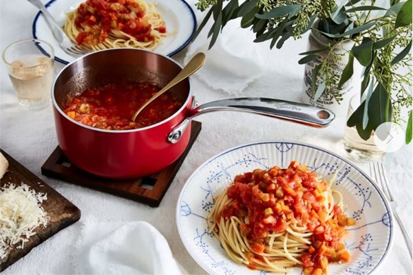 Tomato sauce with olive oil and chopped vegetables