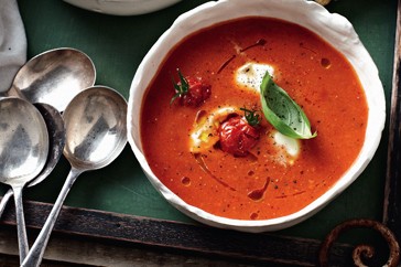 Tomato soup with melting bocconcini
