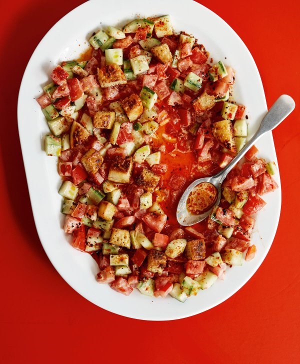 Tomato, tahini and ginger salad with crumpet croutons