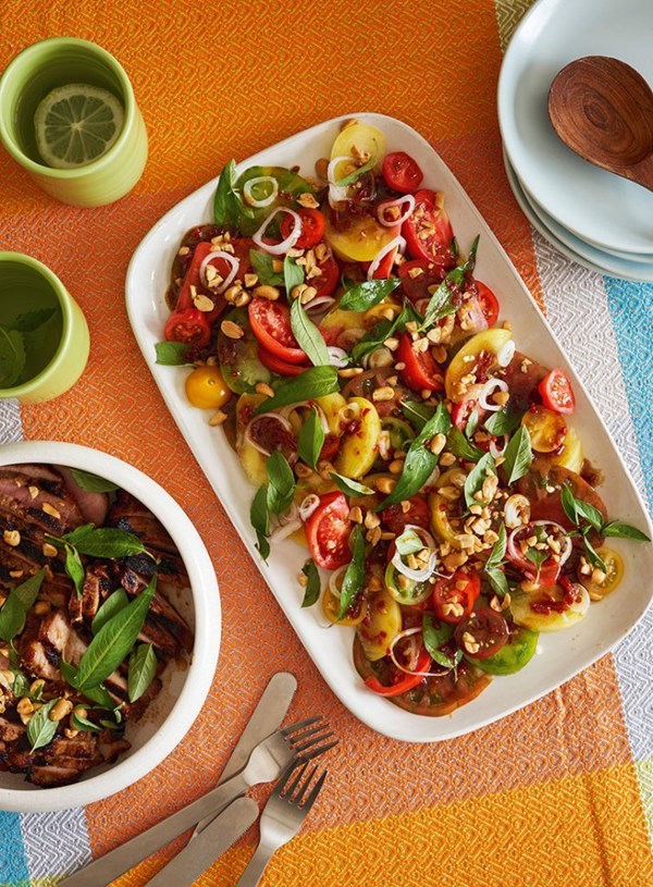 Tomato, tamarind and peanut salad with marinated pork, chicken or tofu