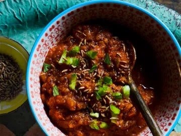 Tomato tamarind chutney