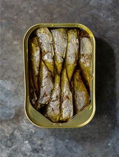 Tomato toasts with serrano ham and boquerones