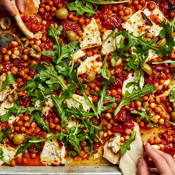 Tomatoes and feta with chickpeas 