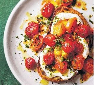 Tomatoes on toast