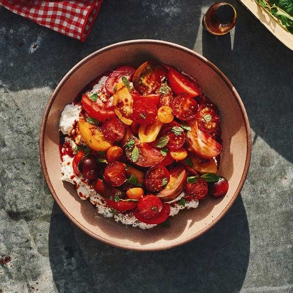 Tomatoes with creamy feta