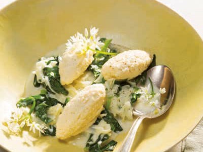Topfennockerl mit eingemachtem Bärlauch-Kohlrabi