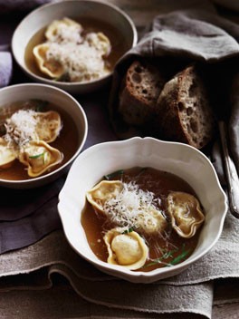 Tortellini in brodo