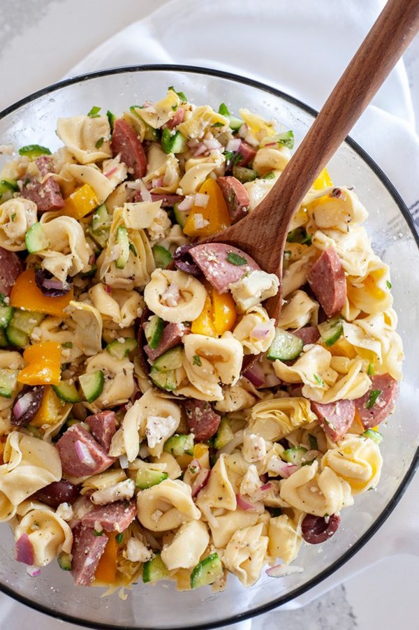 Tortellini salad
