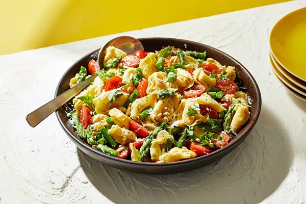 Tortellini salad with asparagus and basil dressing