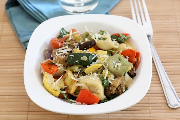 Tortellini salad with roasted vegetables