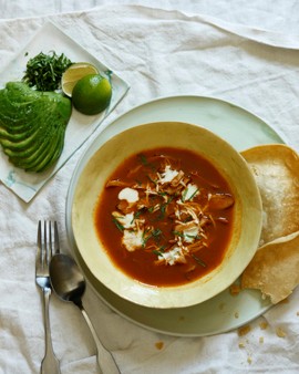 Tortilla soup (Sopa de tortilla)