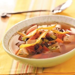 Tortilla-vegetable chicken soup