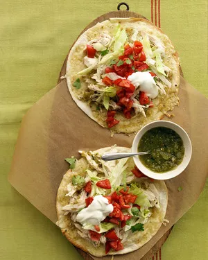 Tostadas salsa verde