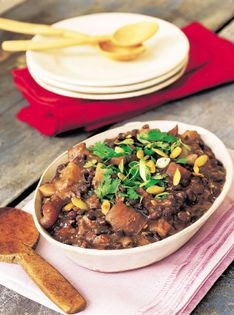 Totonac-style beans with pumpkin seeds (Frijoles en achulchut)