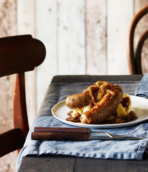 Toulouse sausages with potato purée and onion gravy