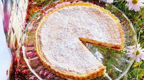 Tours nougat cake (Nougat de Tours)