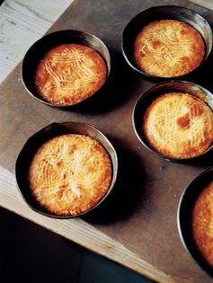 Traditional Basque cake (Gâteau Basque)