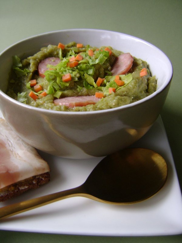 Traditional Dutch split pea soup (Snert) 