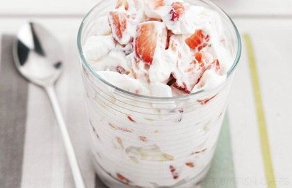 Traditional Eton mess