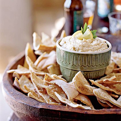 Traditional hummus