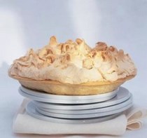 Traditional lemon meringue pie