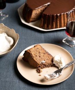 Traditional red wine cake