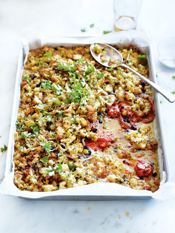 Tray-baked tomato, onion and currant relish