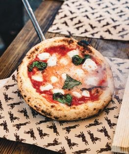 Tre formaggi pizza