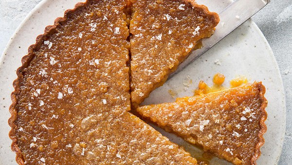 Treacle and vanilla salt tart