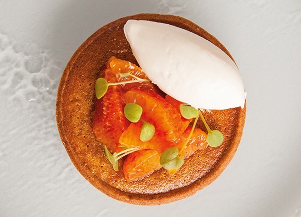 Treacle tart with blood orange 
