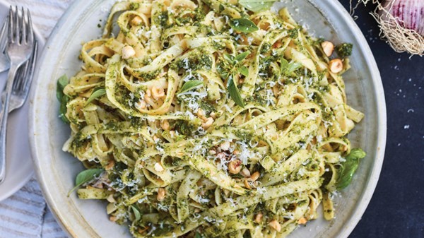 Trenette con pesto alla nocciola