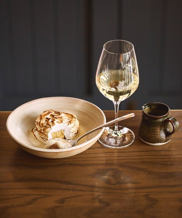 Tres leches cake with Swiss meringue [Norka Mella Muñoz]