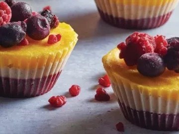 Tricolor ice “creamcakes”