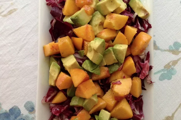 Tricolor salad (avocado, radicchio and peach) 