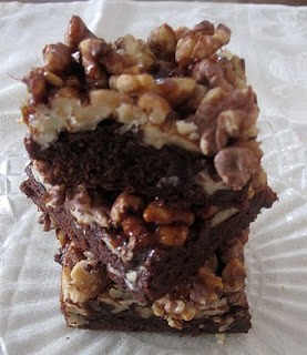 Tripe chocolate brownies with caramel and walnuts 