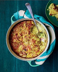 Triple-cheese curried cauliflower gratin
