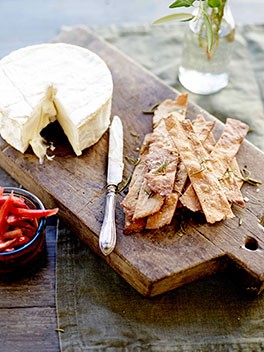 Triple-cream cheese with olive oil, chestnut and rosemary biscuits