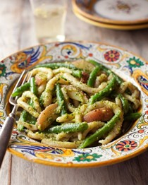 Trofie alla pesto with green beans and potatoes
