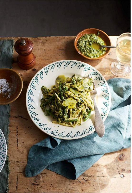 Trofie with pesto, potatoes and green beans