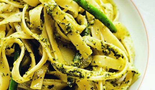 Trofie with potatoes, green beans and pesto (Trofie con patate, fagiolini e pesto)