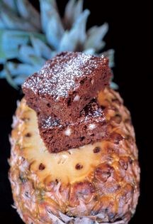 Tropical brownies with fresh (or not!) pineapple