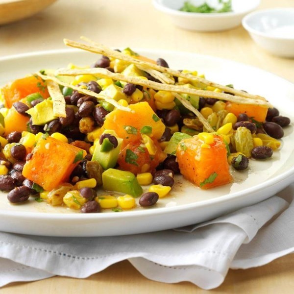 Tropical fusion salad with spicy tortilla ribbons 