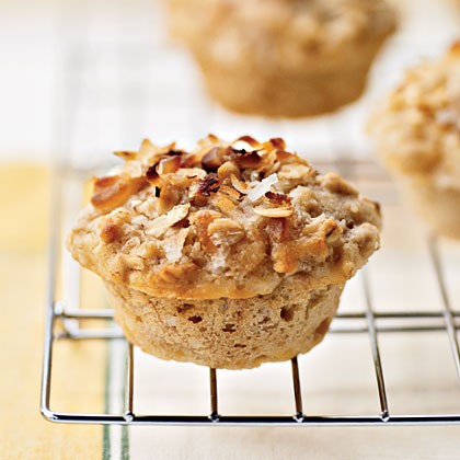 Tropical muffins with coconut-macadamia topping