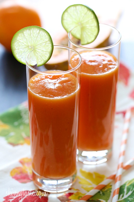 Tropical papaya fruit shake (batido)