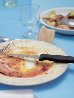 Trotters and parcels [casseroled sheep's trotters and tripe parcels] (Pieds et paquets)