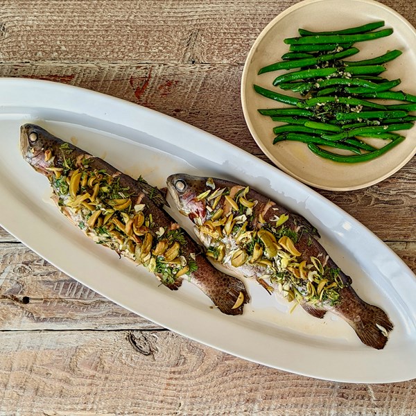 Trout with olives & rosemary (Trota con olive e rosmarino)