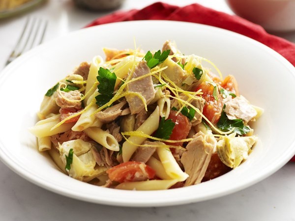 Tuna and artichoke pasta